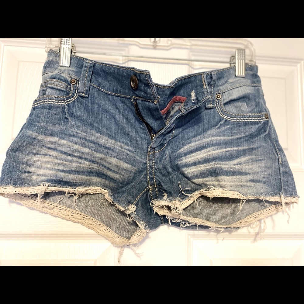 JEAN SHORTS SIZE 5